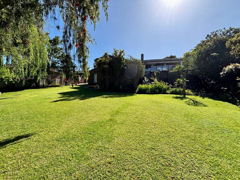 5 Bedroom Property for Sale in Denver Park Western Cape